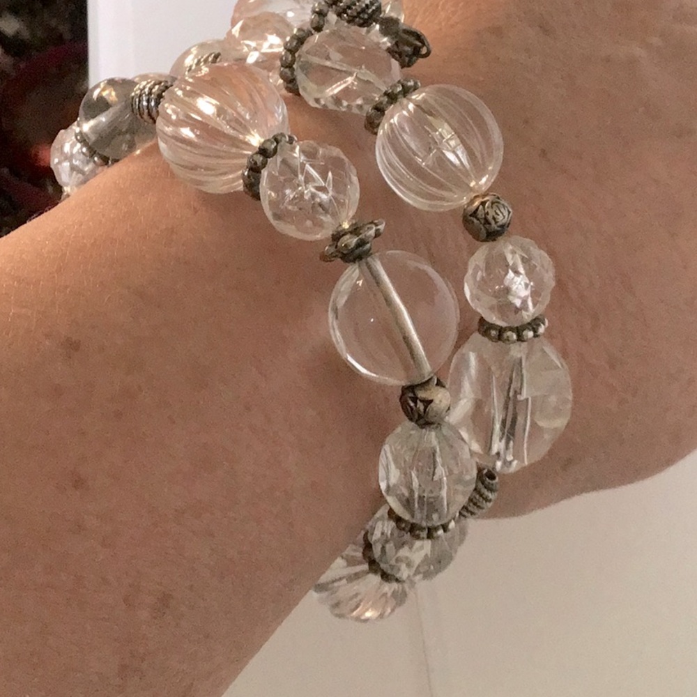 Womens stretchy Clear beads and silver metal bracelet